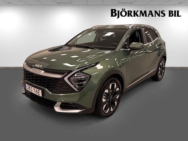 Grön Begagnad 2024 Kia Sportage Advance SUV | 429 900 kr (Marknadspris) - Bild 1/4