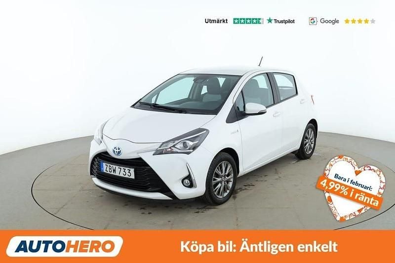 Begagnad Toyota Yaris Hybrid Active 102 HK (75 kW) 2018 Vit Sedan