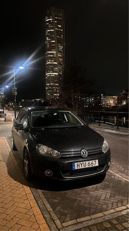 Svart Begagnad 2009 VW Golf VI Halvkombi | 47 000 kr (Bra pris) - Bild 1/3