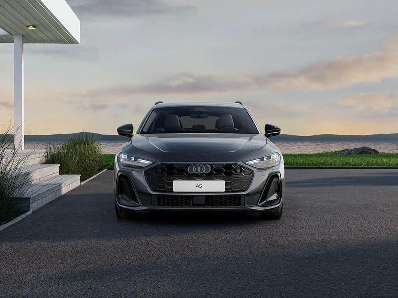 Ny Audi A5 S-Line 252 HK (185 kW) 2025 Daytonagrå pärleffekt Kombi