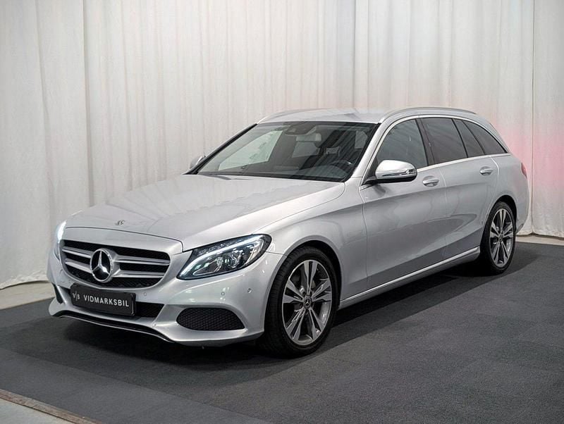 Silver Begagnad 2017 Mercedes C220 Avantgarde Kombi | 169 900 kr (Bra pris) - Bild 1/4