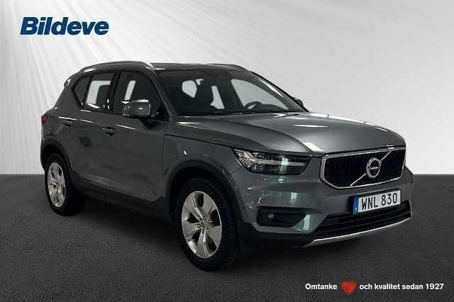 Grå Begagnad 2018 Volvo XC40 Momentum SUV | 319 900 kr (Marknadspris) - Bild 1/4