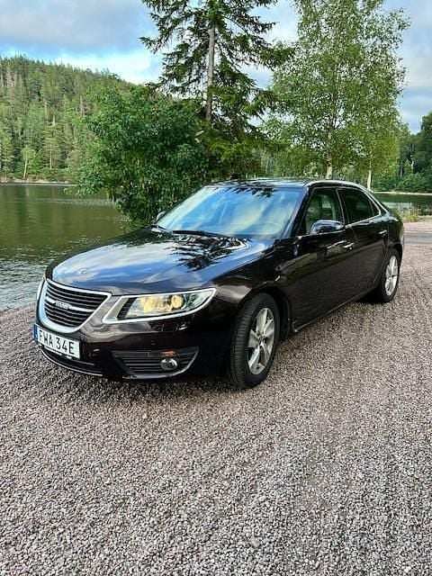 Brun Begagnad 2011 Saab 9-5 Sedan | 199 000 kr (Dyr) - Bild 1/4