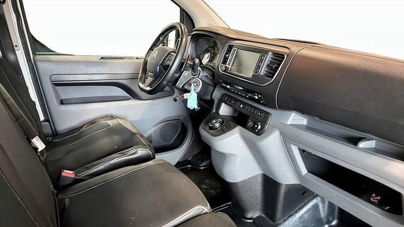 Begagnad Citroën Jumpy 144 HK (105 kW) 2022 Vit Minibuss