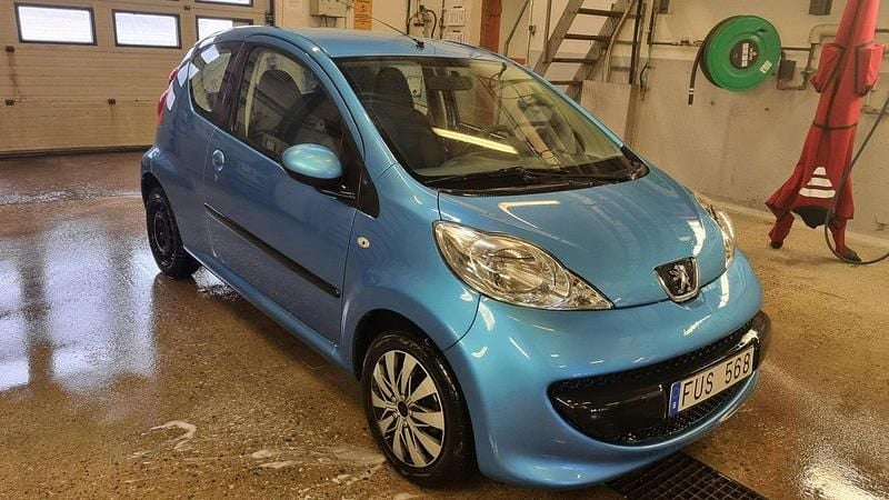 Blå Begagnad 2009 Peugeot 107 Halvkombi | 35 000 kr - Bild 1/4