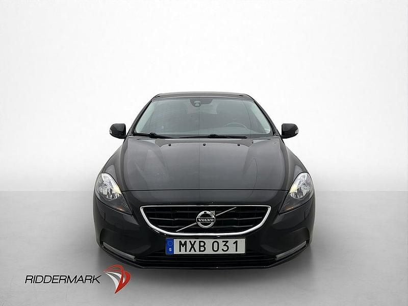 Begagnad Volvo V40 122 HK (89 kW) 2016 Svart Halvkombi