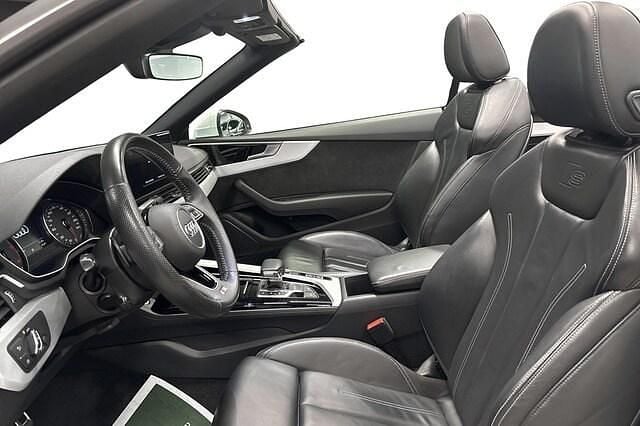 Begagnad Audi A5 Cabriolet S-Line 190 HK (139 kW) 2020 Glaciärvit metallic Cab