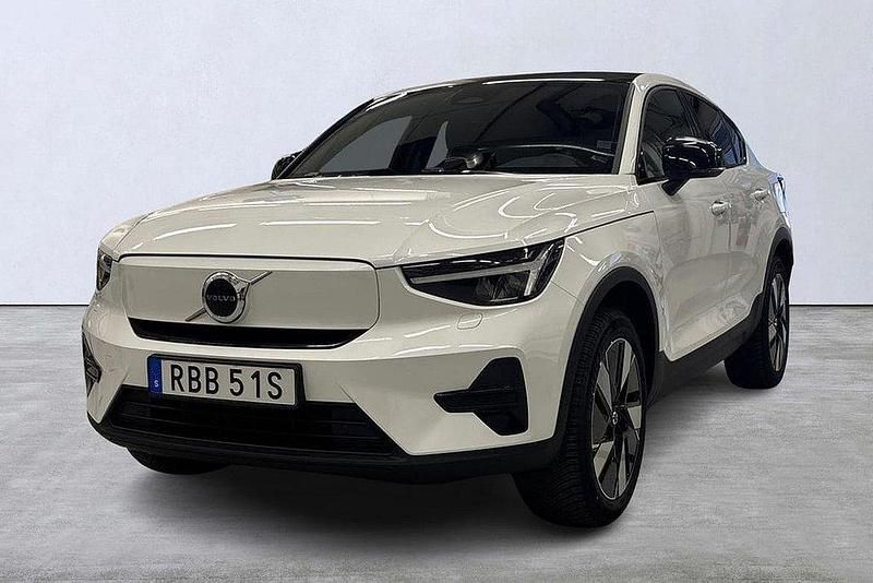 Vit Begagnad 2024 Volvo EC40 Core SUV | 399 900 kr (Marknadspris) - Bild 1/4