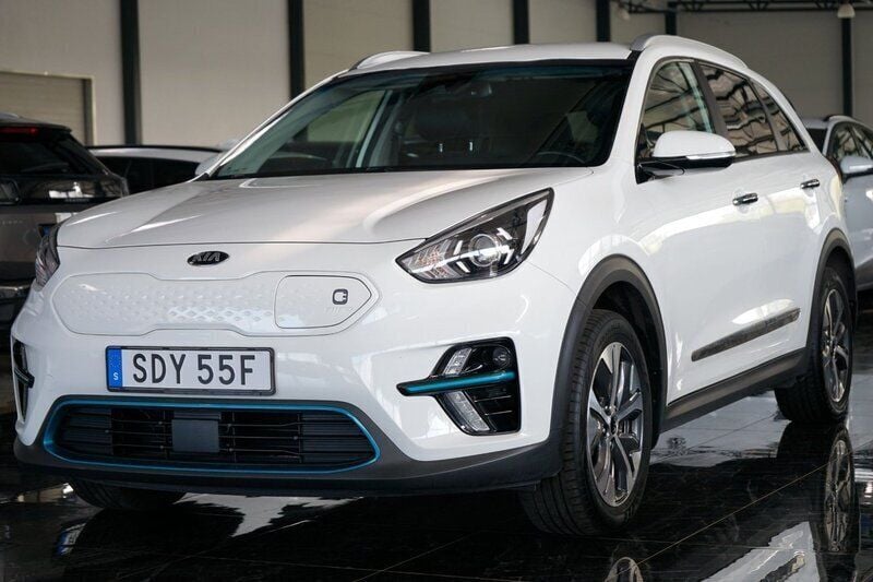 Vit Begagnad 2020 Kia e-Niro Advance SUV | 219 500 kr (Superpris) - Bild 1/4