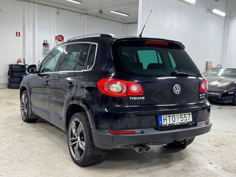 Begagnad VW Tiguan Sportline 140 HK (102 kW) 2009 Svart SUV