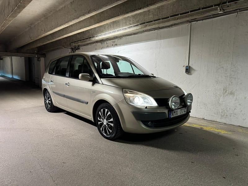 Begagnad 2007 Renault Grand Scénic II Minibuss | 49 900 kr - Bild 1/4