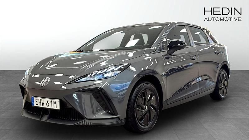 Grå (grey) Begagnad 2023 MG MG4 EV Halvkombi | 259 500 kr - Bild 1/4