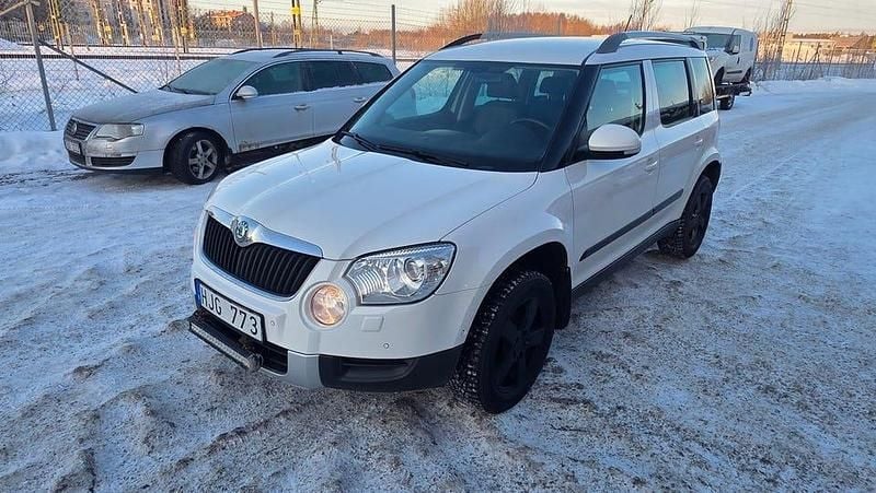 Begagnad Skoda Yeti Experience 105 HK (77 kW) 2012 Vit SUV