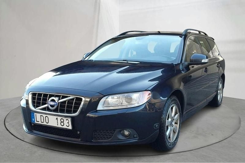 Mörkblå Begagnad 2011 Volvo V70 Momentum Kombi | 77 000 kr (Bra pris) - Bild 1/4