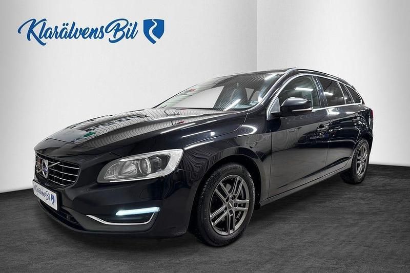 Svart Begagnad 2015 Volvo V60 Momentum Kombi | 79 900 kr (Marknadspris) - Bild 1/4