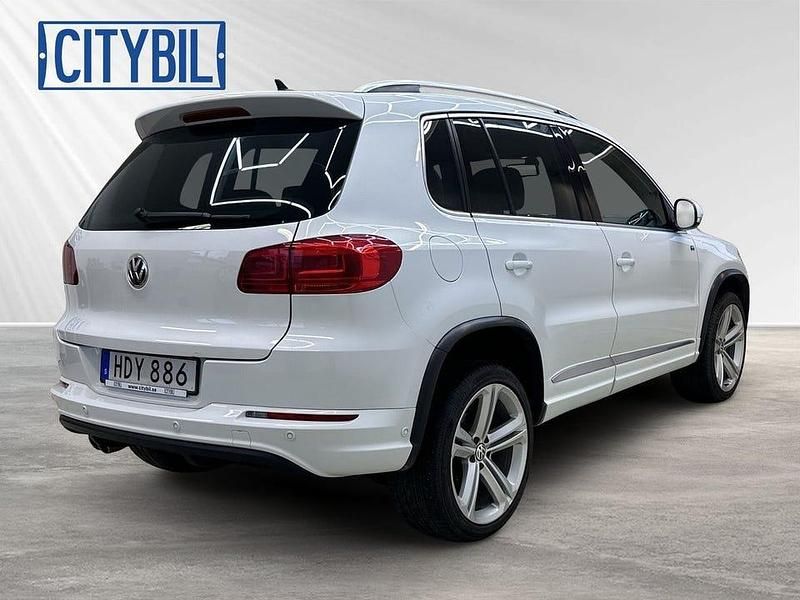 Begagnad VW Tiguan R-line 184 HK (135 kW) 2015 Vit SUV