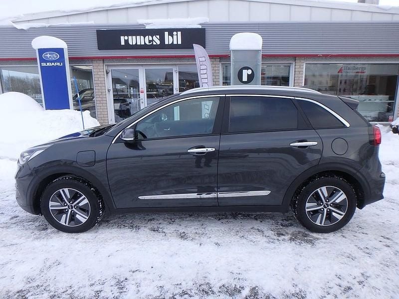 Begagnad Kia Niro Advance 105 HK (77 kW) 2021 Grå SUV