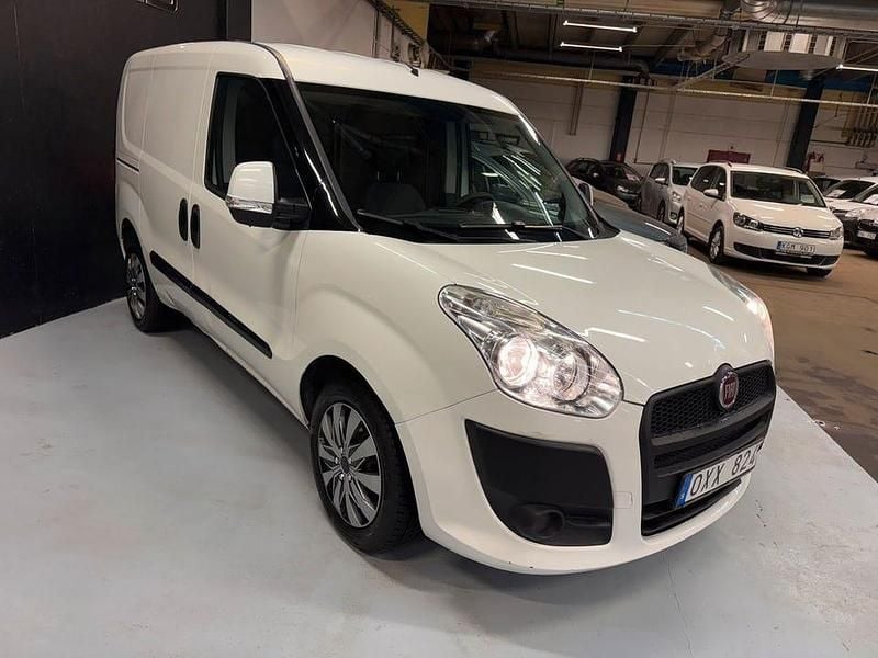 Begagnad Fiat Doblò 120 HK (88 kW) 2013 Vit Minibuss