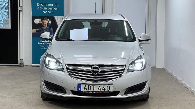 Begagnad Opel Insignia 140 HK (102 kW) 2014 Grå Kombi