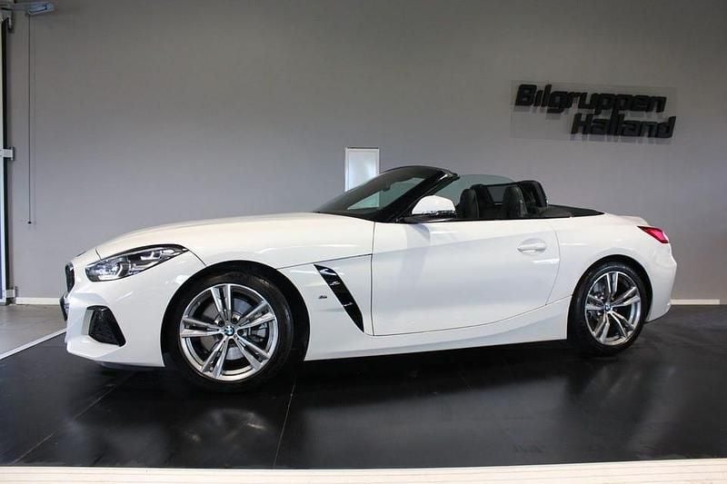 Alpin vit Begagnad 2020 BMW Z4 M Sport Cab | 389 900 kr - Bild 1/4