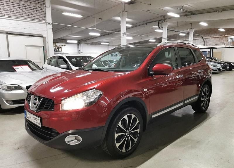 Begagnad Nissan Qashqai +2 142 HK (104 kW) 2011 Röd SUV