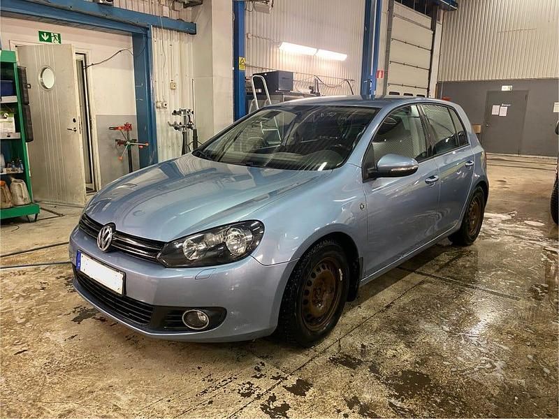 Begagnad 2011 VW Golf VI Halvkombi | 39 000 kr (Marknadspris) - Bild 1/4