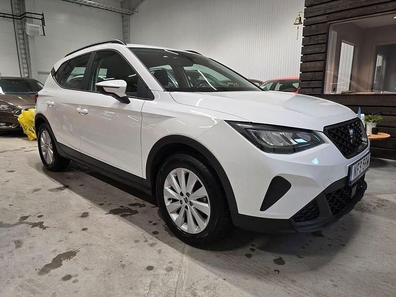 Begagnad Seat Arona Comfort 110 HK (80 kW) 2023 Vit SUV