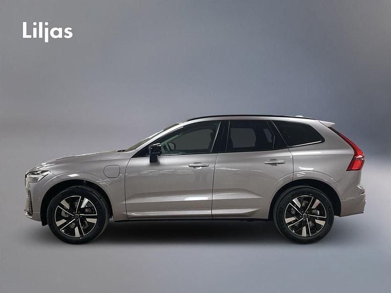 Ny Volvo XC60 Plus 350 HK (257 kW) 2026 Silver SUV