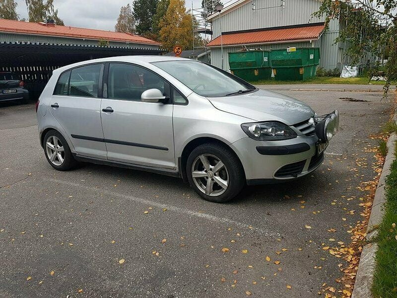 Silver Begagnad 2005 VW Golf Plus Minibuss | 16 500 kr - Bild 1/4