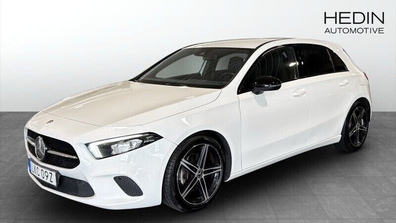 Vit Begagnad 2019 Mercedes A200 Night Kombi | 214 900 kr (Bra pris) - Bild 1/4