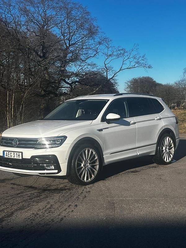 Begagnad 2021 VW Tiguan Allspace SUV | 290 000 kr (Bra pris) - Bild 1/2