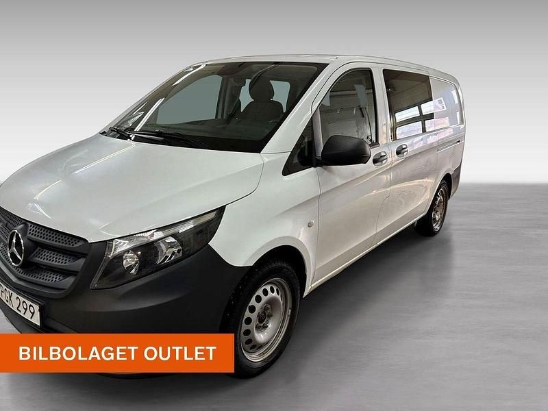 Vit Begagnad 2018 Mercedes Vito Minibuss | 259 000 kr - Bild 1/4