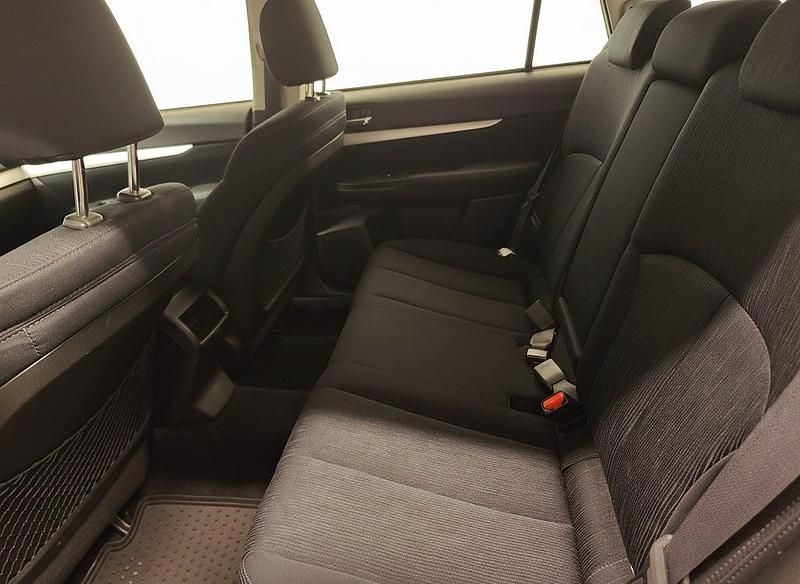 Begagnad Subaru Legacy 150 HK (110 kW) 2014 Rödmetallic Kombi