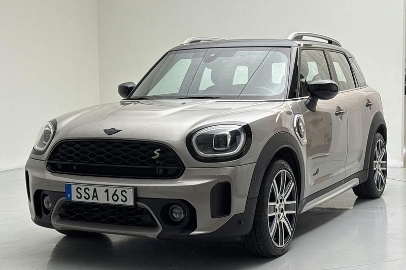 Grå Begagnad 2023 Mini Countryman SUV | 325 000 kr - Bild 1/4