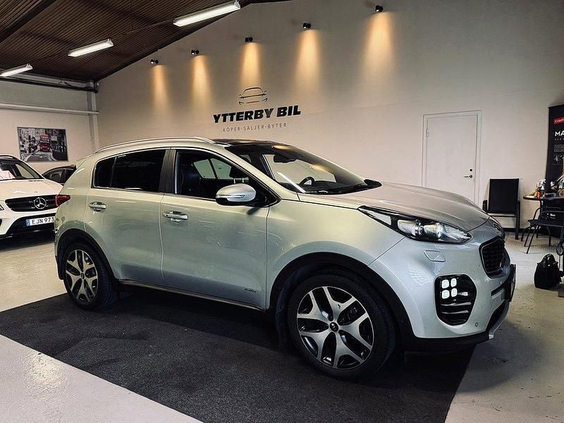 Grå Begagnad 2016 Kia Sportage GT-Line SUV | 179 900 kr (Marknadspris) - Bild 1/4