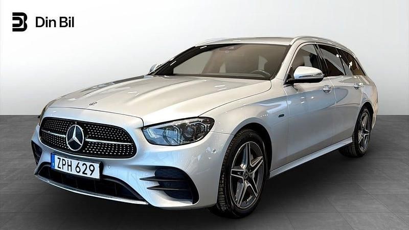 Begagnad Mercedes E300 AMG 194 HK (142 kW) 2021 Silver