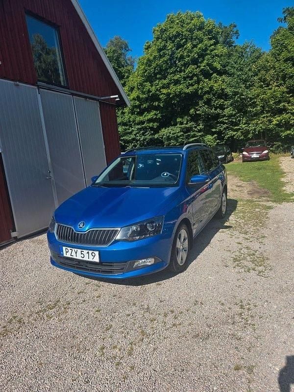 Blå Begagnad 2016 Skoda Fabia Style Kombi | 75 000 kr (Bra pris) - Bild 1/4
