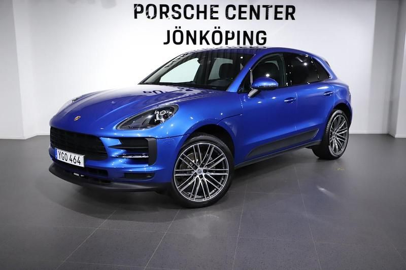 Blå (blue) Begagnad 2021 Porsche Macan SUV | 499 000 kr (Marknadspris) - Bild 1/4