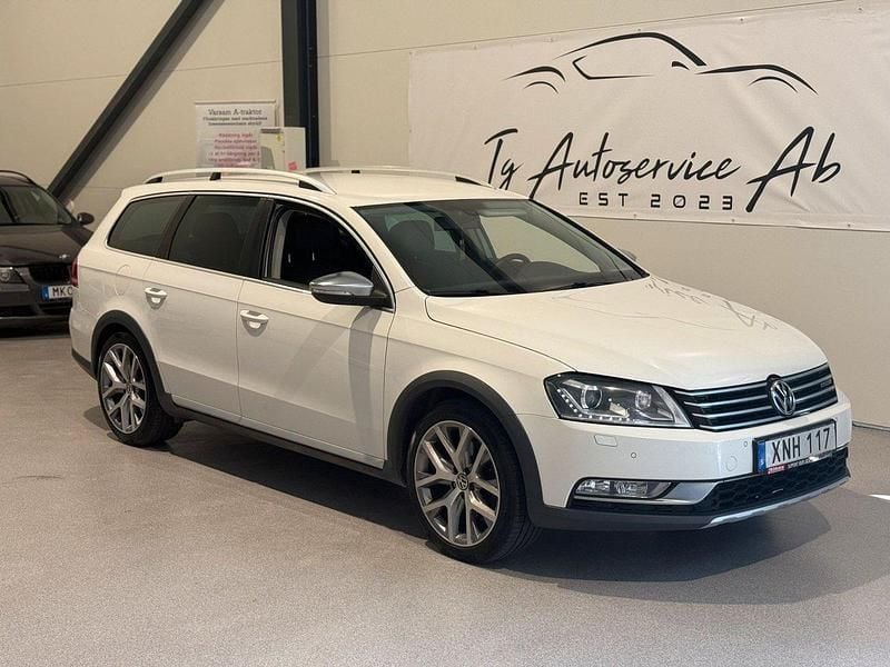 Vit Begagnad 2014 VW Passat Alltrack Kombi | 89 900 kr (Marknadspris) - Bild 1/4