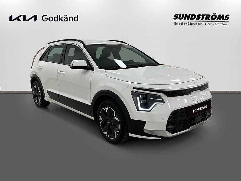 Begagnad Kia e-Niro 150 kW (204 HK) 2022 Vit SUV
