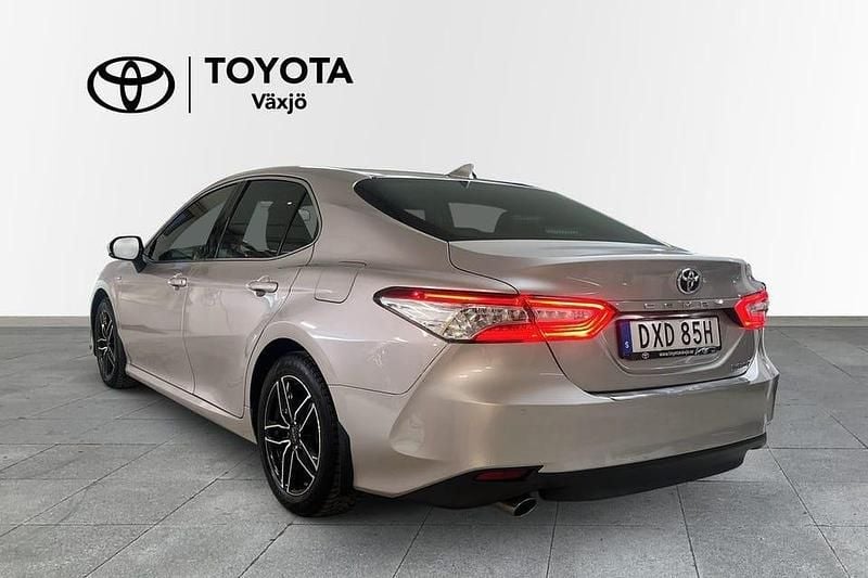 Begagnad Toyota Camry Hybrid Executive 220 HK (161 kW) 2019 Brun Sedan