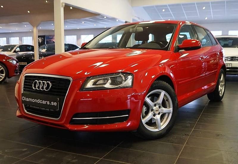 Röd Begagnad 2012 Audi A3 Kombi | 114 900 kr (Marknadspris) - Bild 1/4