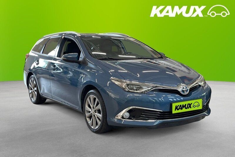 Blå Begagnad 2017 Toyota Auris Touring Sports Executive Kombi | 174 700 kr (Marknadspris) - Bild 1/3