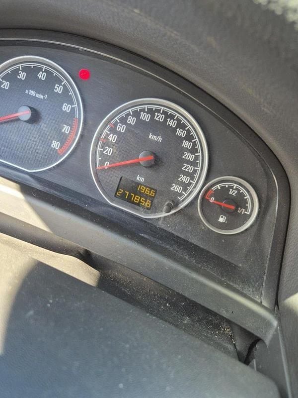 Grå Begagnad 2007 Opel Vectra Kombi | 25 000 kr (Lite dyr) - Bild 1/4