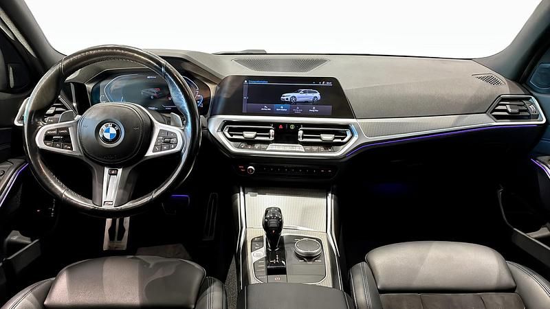 Begagnad BMW 330e M Sport 292 HK (214 kW) 2021 Vit Kombi