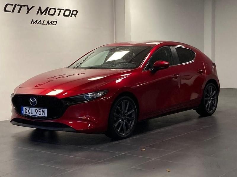 Röd Begagnad 2019 Mazda 3 Sky Halvkombi | 209 900 kr (Marknadspris) - Bild 1/4