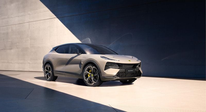 Begagnad Lotus Eletre 444 kW (604 HK) 2024 SUV