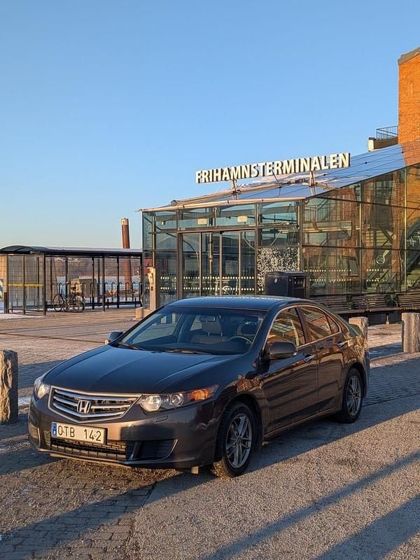 Begagnad Honda Accord 156 HK (114 kW) 2009