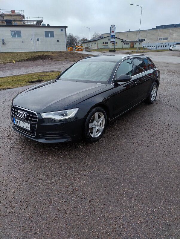 Svart Begagnad 2013 Audi A6 Kombi | 104 900 kr (Marknadspris) - Bild 1/4