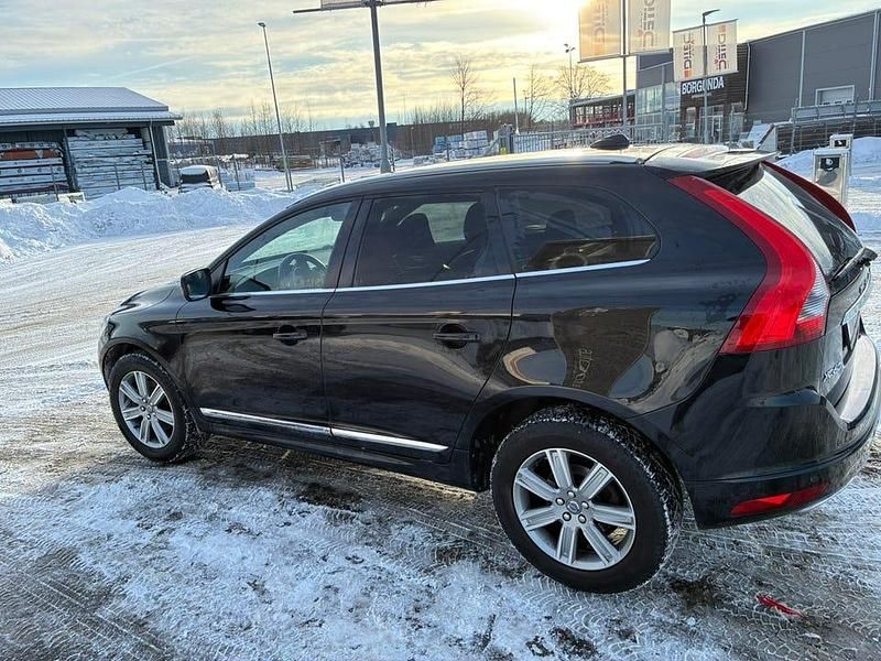 Begagnad Volvo XC60 190 HK (139 kW) 2017 Svart SUV